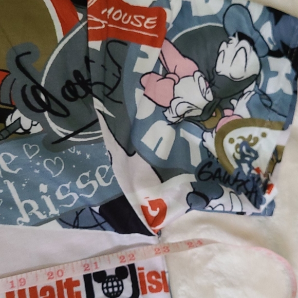 TShirt Dress - Disney Print - Picture 5 of 8